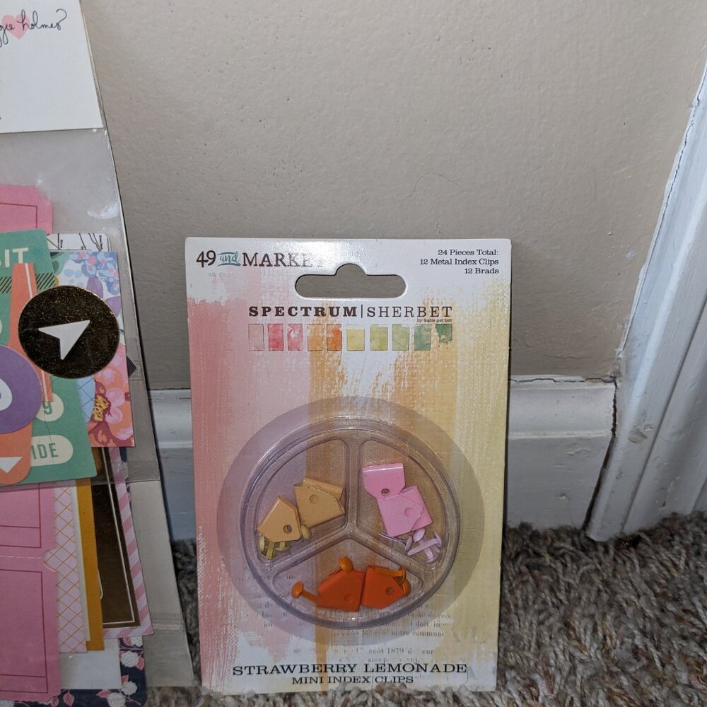 Scrapbooking Bundle - Travel NWT - Picture 9 of 12